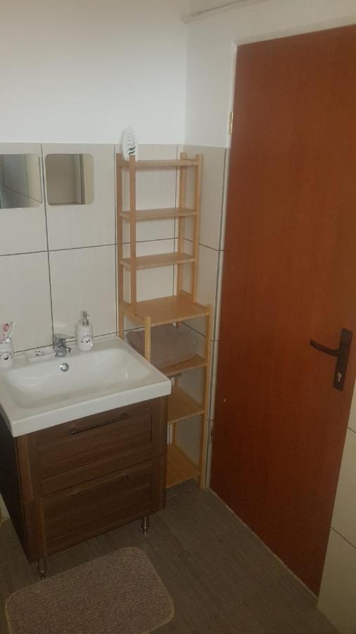Cosy Studio-Apartament Oradea Ngoại thất bức ảnh